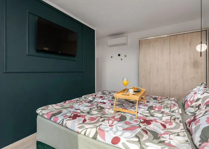 Luxury Boreas With Private Pool And Sea View * Šmrika