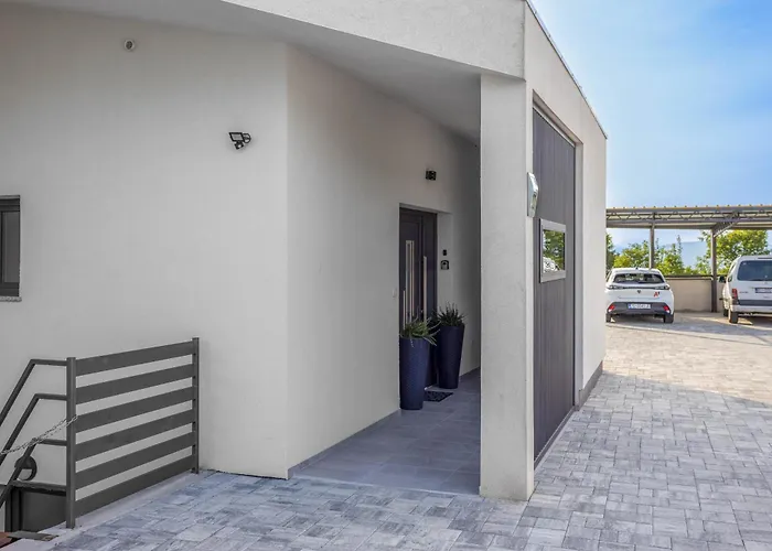 Luxury Boreas With Private Pool And Sea View Villa *