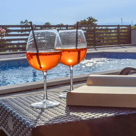 Luxury Boreas With Private Pool And Sea View