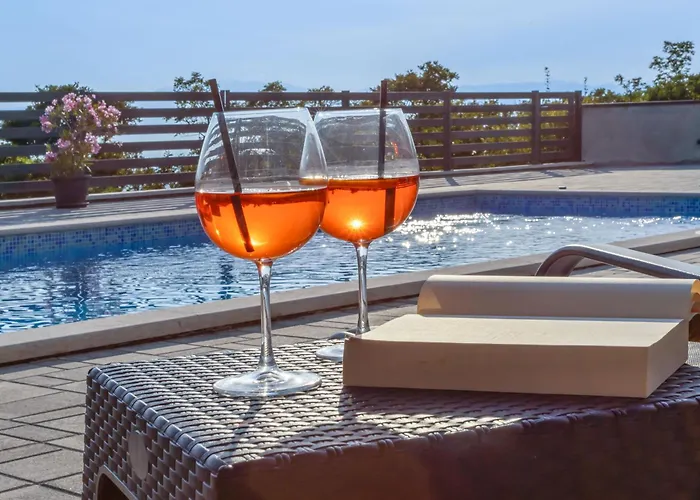 Luxury Boreas With Private Pool And Sea View
